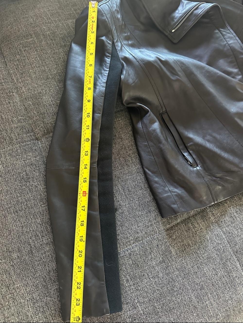 Trouvé Women's Black Leather Moto Jacket - Picture 9 of 10